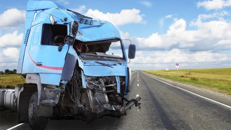 Choosing_The_Best_Truck_Accident_Lawyer_-_article_image1